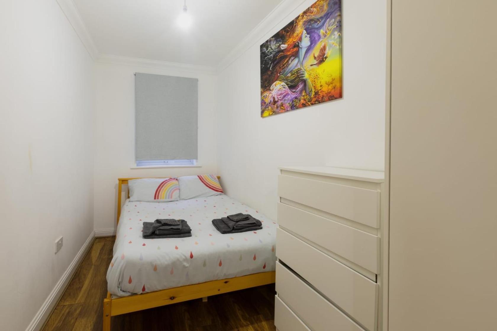 Ocean Waves Apartment Near Bournemouth Beach Екстер'єр фото