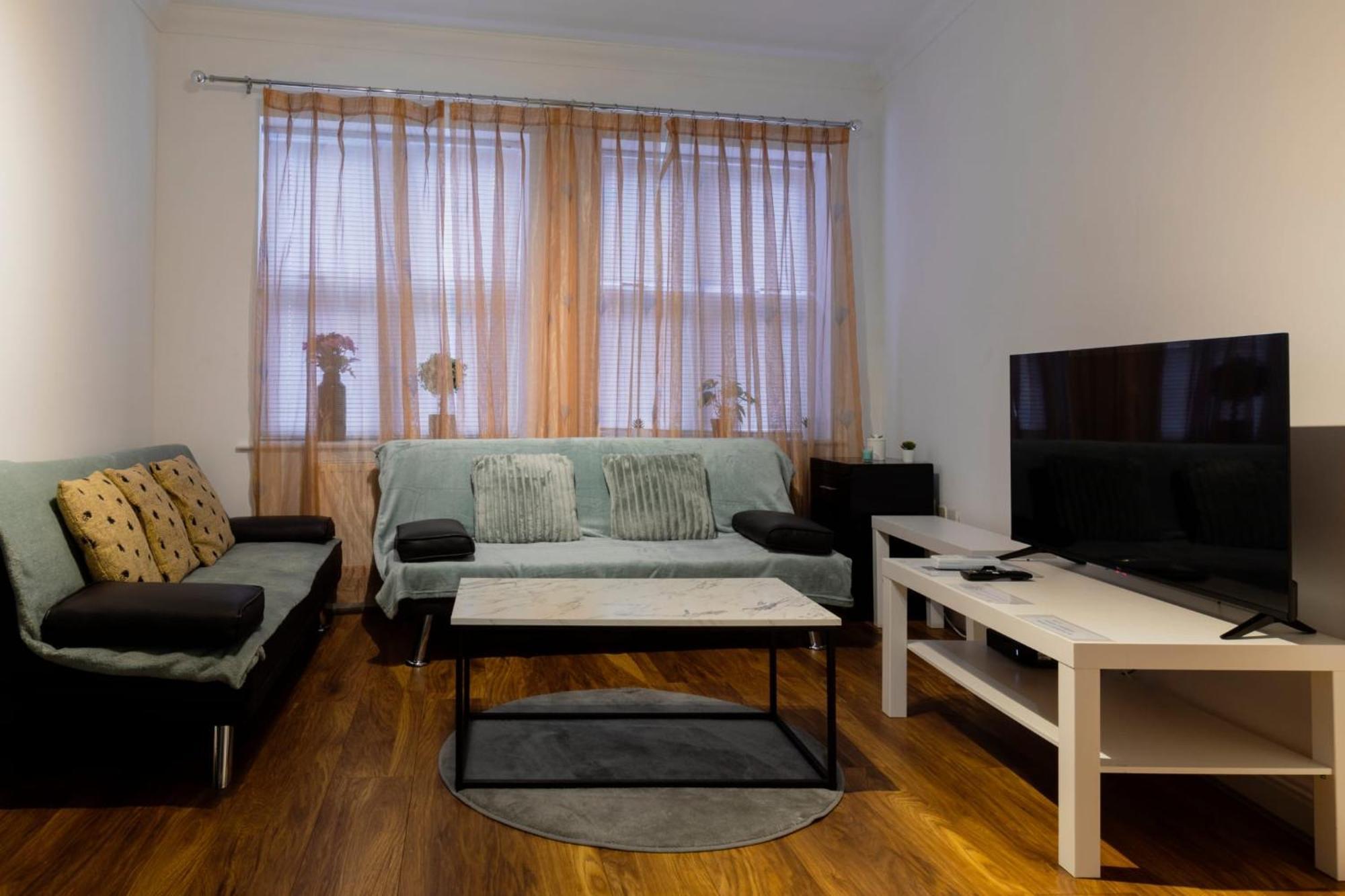 Ocean Waves Apartment Near Bournemouth Beach Екстер'єр фото